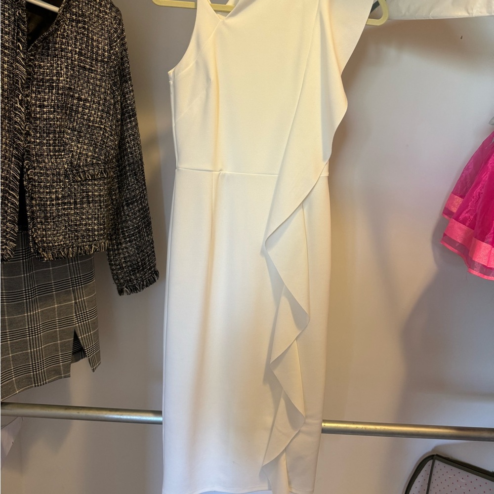Elegant White Sleeveless Dress - bride